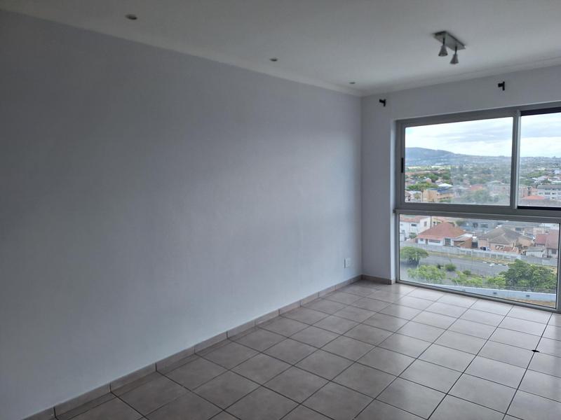 2 Bedroom Property for Sale in Goodwood Central Western Cape